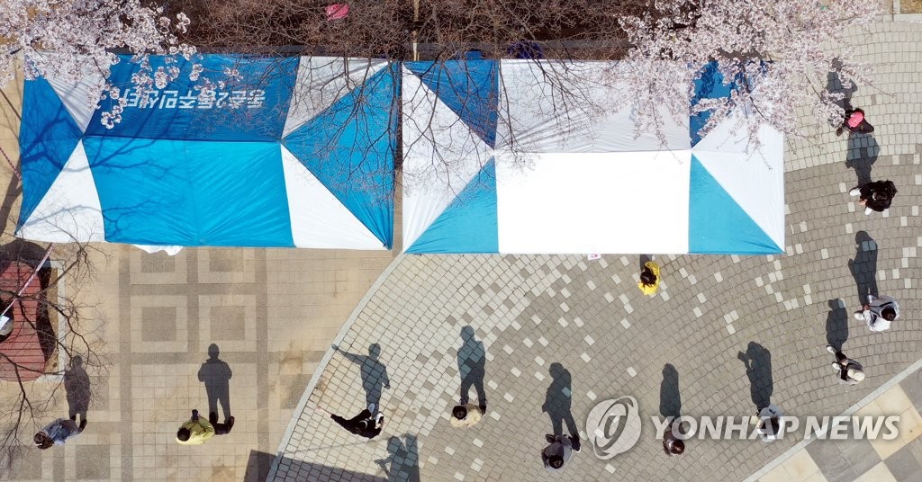 인천 선별검사소에 몰린 보육교사들