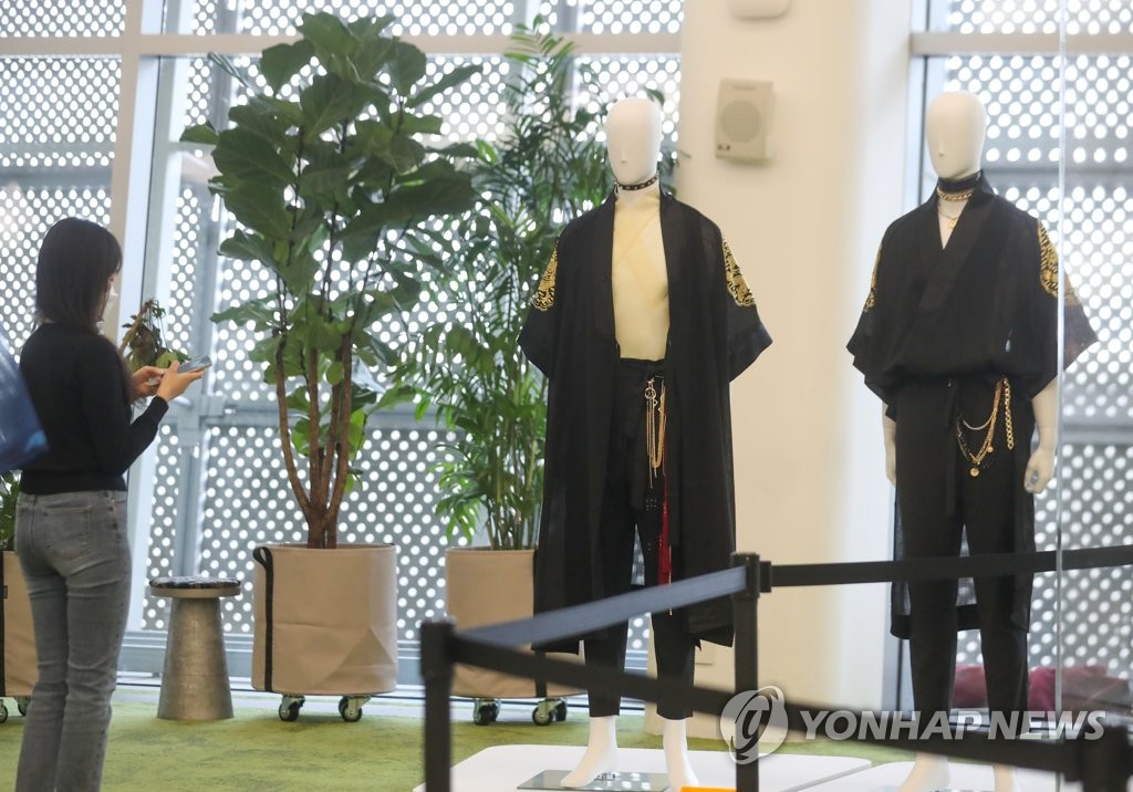 Hanbok portés par BTS Hanbok portés par BTS