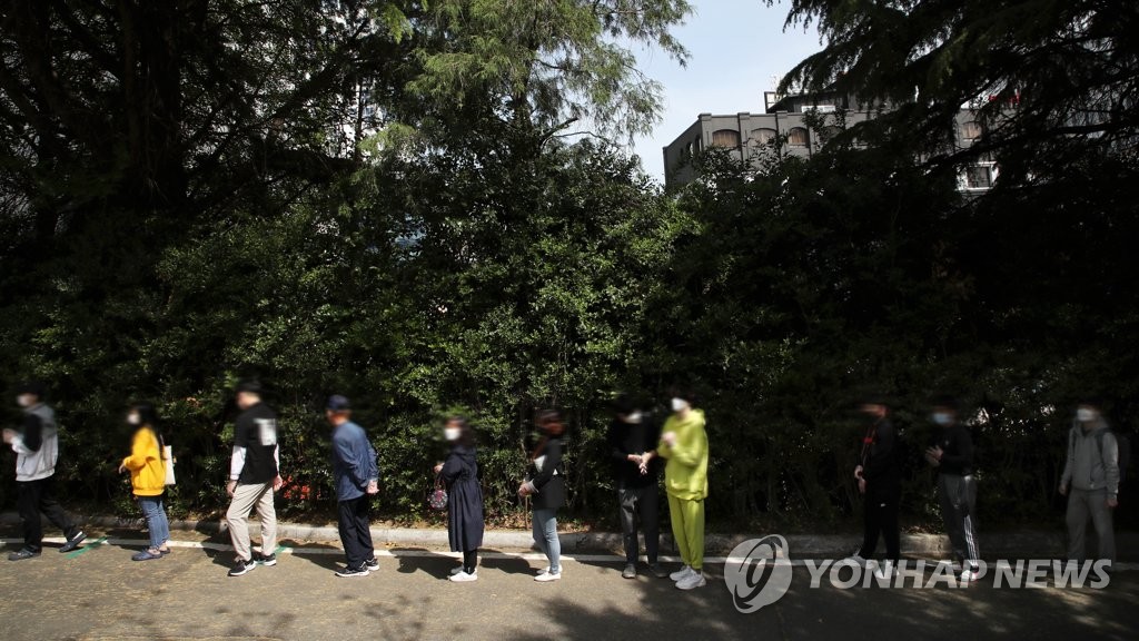 이어지는 코로나19 검사