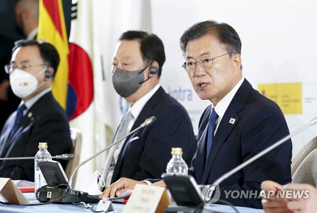 Moon in Korea-Spain business summit Moon in Korea-Spain business summit