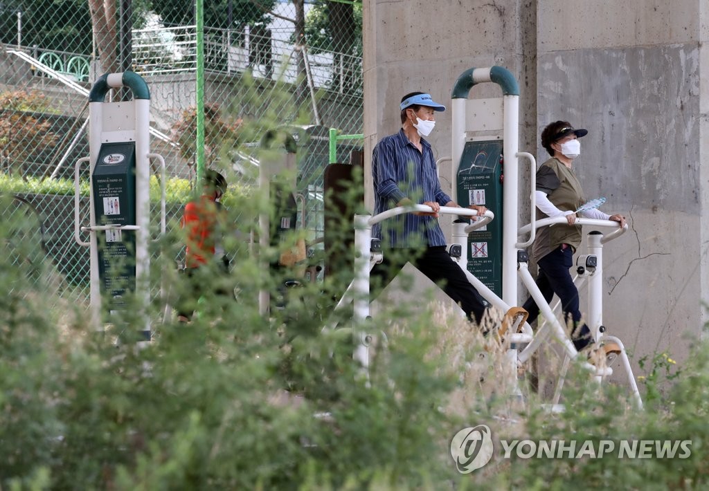 '노마스크 아직은 불안'