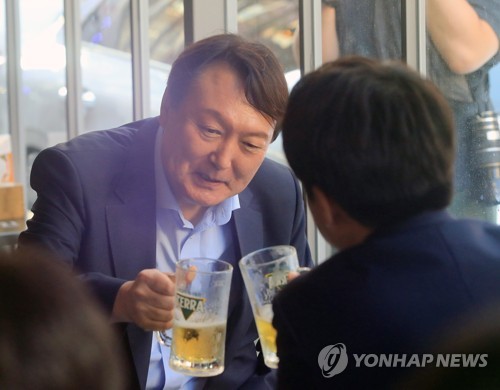 치맥회동 나선 이준석-윤석열