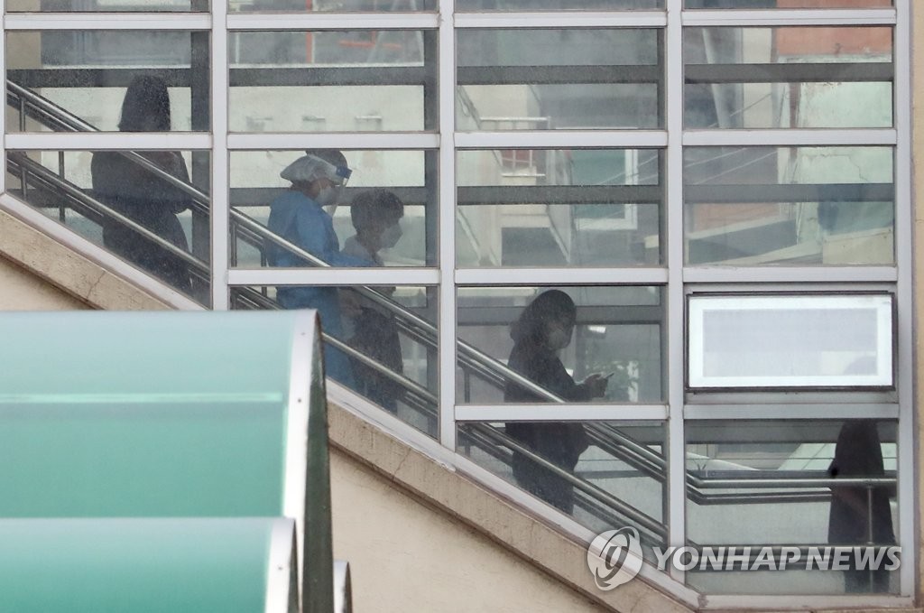 중학교 집단감염 발생한 광주