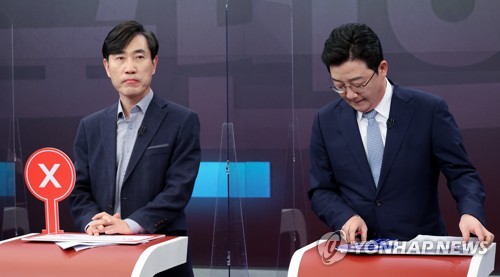 방송토론 준비하는 유승민 하태경