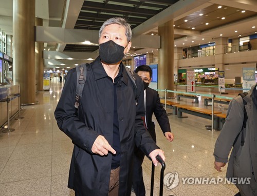 노태우 대통령 장례식 위해 입국한 노재헌 씨