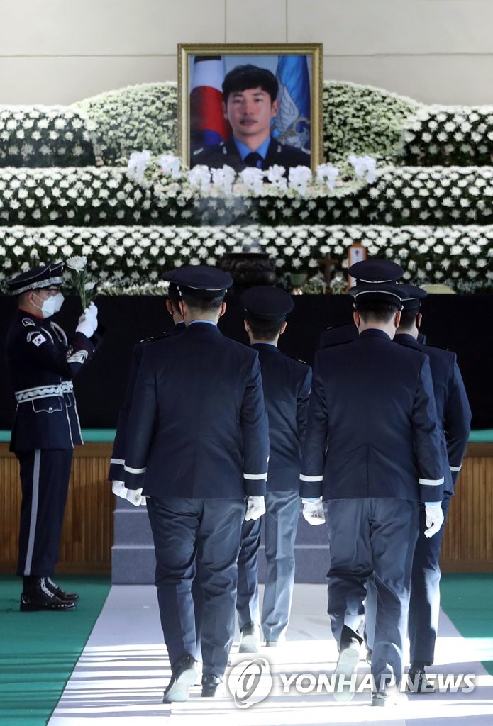 Funeral for late pilot Funeral for late pilot