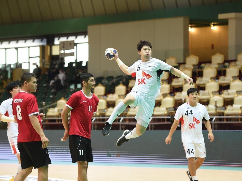 한국, 아시아 남자핸드볼 선수권에서 우즈베키스탄 완파