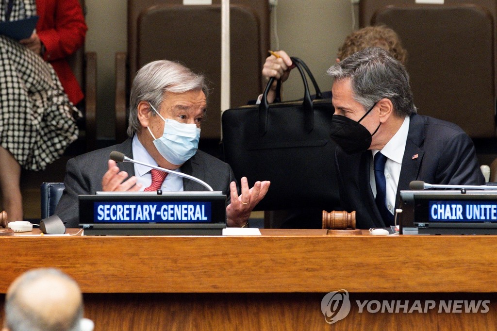 식량안보회의서 대화하는 유엔 사무총장·미 국무장관