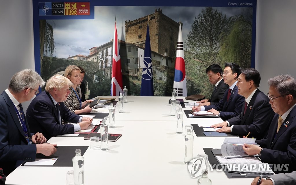 英首相と首脳会談 英首相と首脳会談