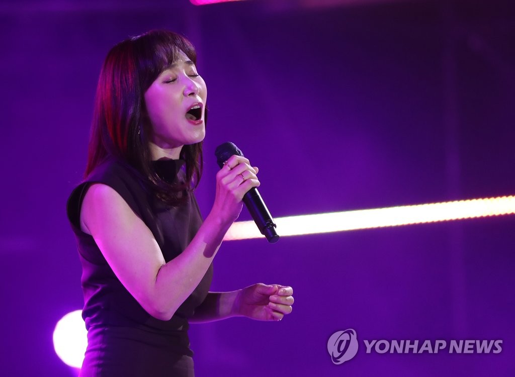 장혜진, 가을밤 물들이는 무대
