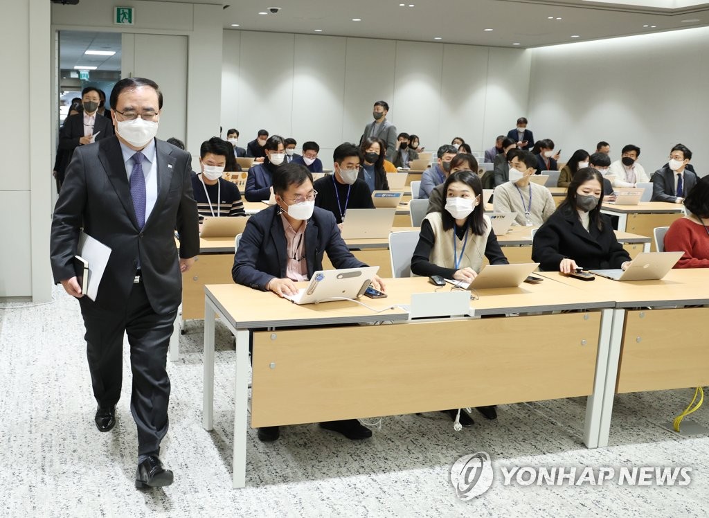 윤 대통령 해외 순방 일정 브리핑 나선 김성한 국가안보실장