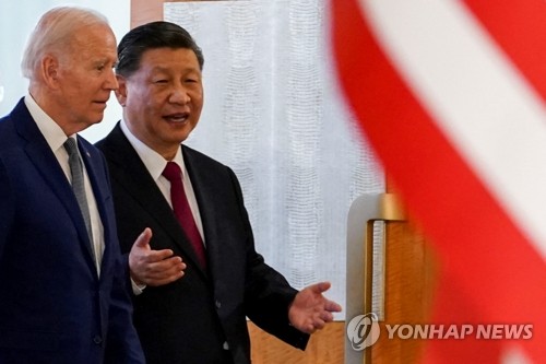 G20서 첫 대면 정상회담하는 바이든-시진핑