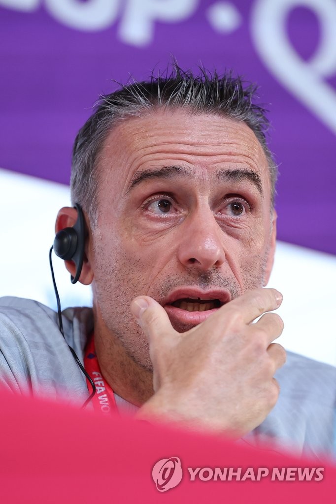South Korea head coach Paulo Bento speaks at a press conference ahead of Group H match against Uruguay at the FIFA World Cup at the Main Media Centre in Al Rayyan, west of Doha, on Nov. 23, 2022. (Yonhap)