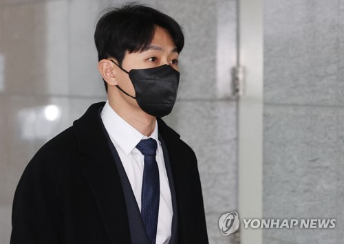 성남시청 빙상팀 코치 면접 참석하는 빅토르 안