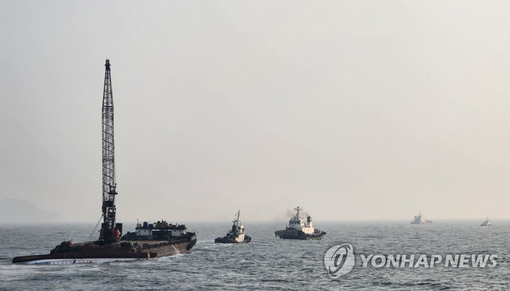 안전지대 이동하는 청보호