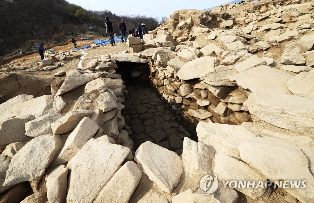 세종서 백제 한성기 대형 고분군 확인