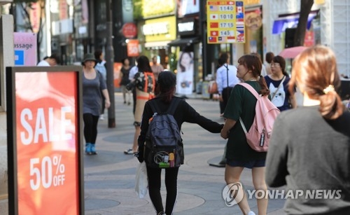 انخفاض السياح الأجانب القادمين إلى كوريا الجنوبية للشهر السابع على التوالي - 1