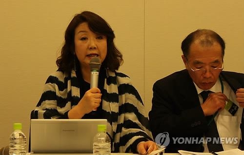 Officials from the Violence Against Women in War Research Action Center and the National Movement for Resolving the Issue of the Military Comfort Women hold a press conference on Feb. 2, 2017, at the National Diet in Tokyo to address what they call NHK's biased reporting on the 2015 comfort women agreement between South Korea and Japan. (Yonhap)