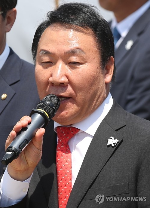 The file photo, taken on June 12, 2017, shows Yeom Dong-yeol, secretary-general of the main opposition Liberty Korea Party, making a speech at an event in the National Assembly. (Yonhap)