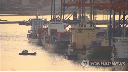 Ships at South Korea's No. 1 port city, Busan (Yonhap)