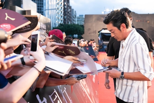 'Along With the Gods 2' red carpet draws 3,000 movie fans in Taiwan