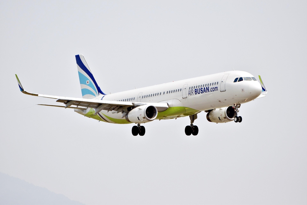 Air Busan launches first Busan-Singapore route | Yonhap News Air Busan launches first Busan-Singapore route | Yonhap News