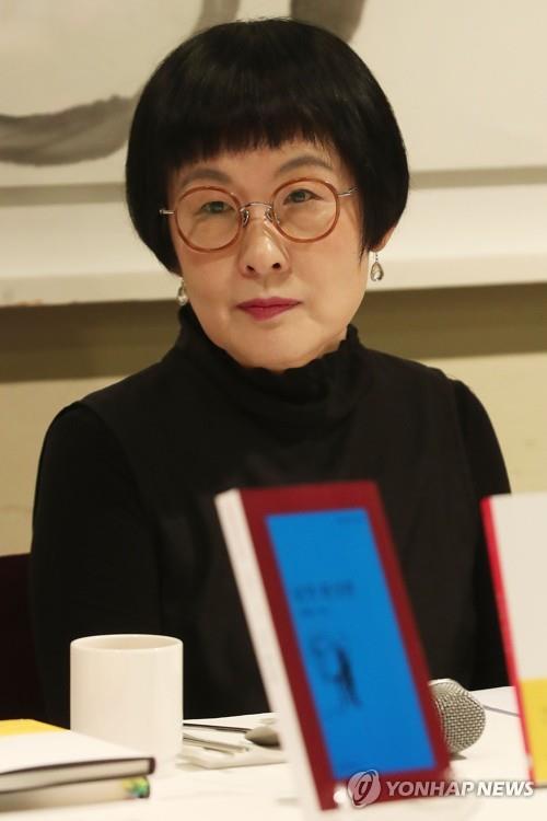 Griffin-winning S. Korean poet says her work delves into death through feminine lens