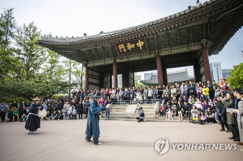 No. of visitors to major royal palaces in Seoul hits 5 mln in H1