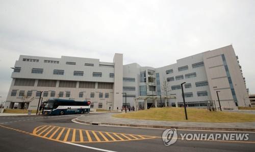 Seen in this file photo taken Sept. 20, 2019, is Brian D. Allgood Community Hospital, located at Camp Humphreys in Pyeongtaek, South Korea. (Yonhap)