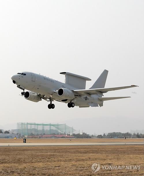 (LEAD) S. Korea to introduce more early warning aircraft from overseas