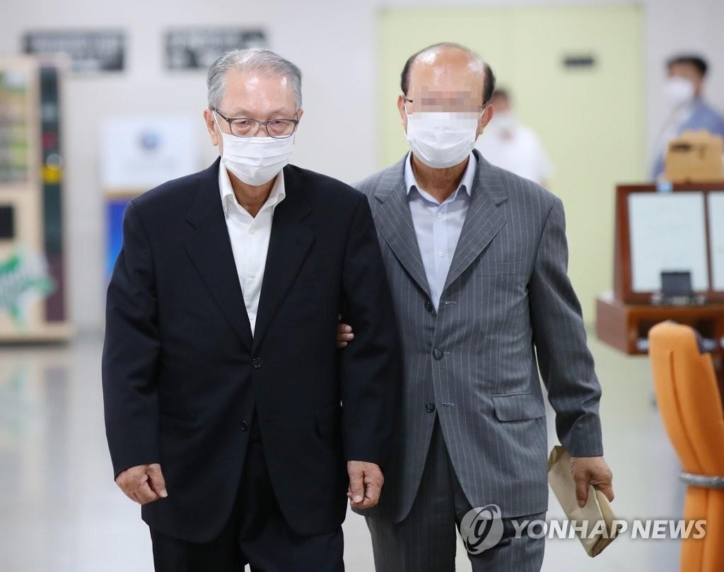 Court maintains ex-presidential aide's suspended prison term for doctoring Sewol ferry sinking report