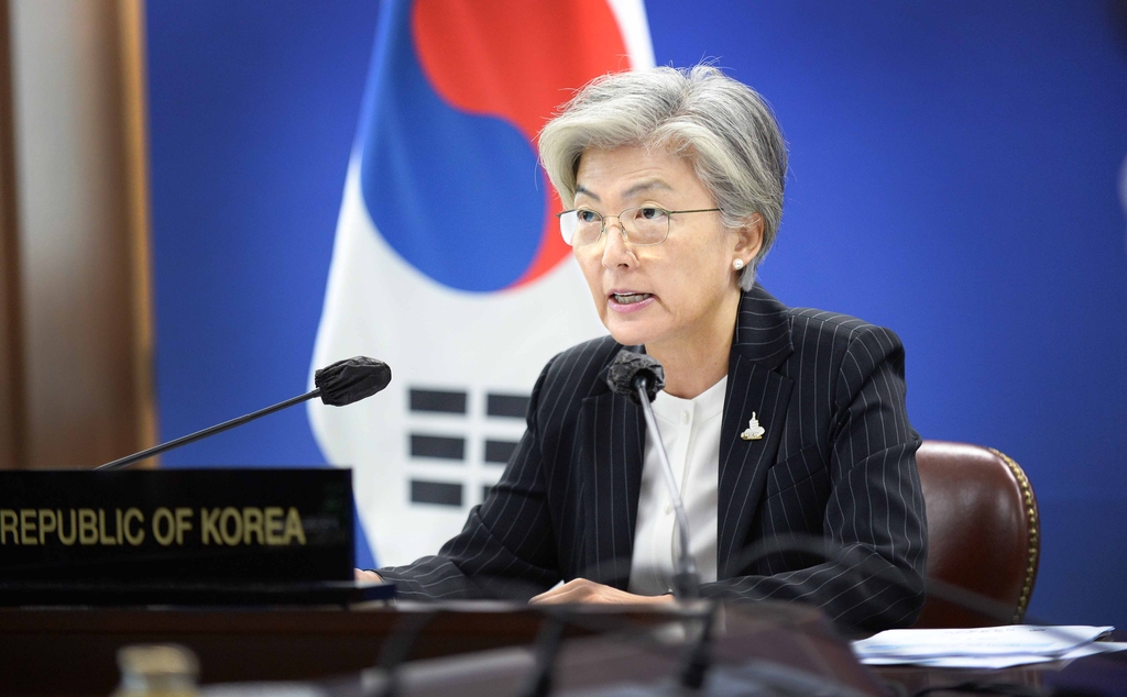 (LEAD) Kang calls for region's 'unified message' for resumption of N.K. dialogue