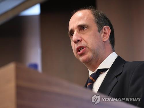 (LEAD) U.N. rapporteur sends letters to two Koreas calling for info provision on fisheries official killing