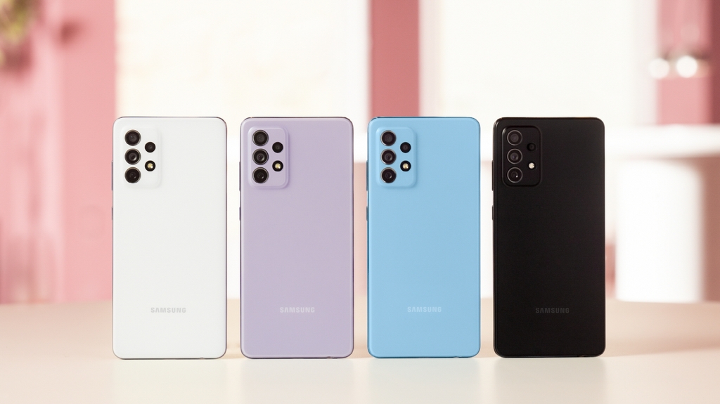 This photo provided by Samsung Electronics Co. on March 17, 2021, shows the Galaxy A72 smartphones. (PHOTO NOT FOR SALE) (Yonhap)