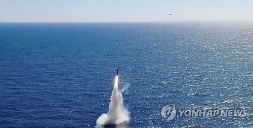 South Korea's homegrown submarine-launched ballistic missile (SLBM) is test-fired from the Navy's 3,000-ton-class Dosan Ahn Chang-ho submarine on Sept. 15, 2021, in this file image provided by the defense ministry. (PHOTO NOT FOR SALE) (Yonhap)