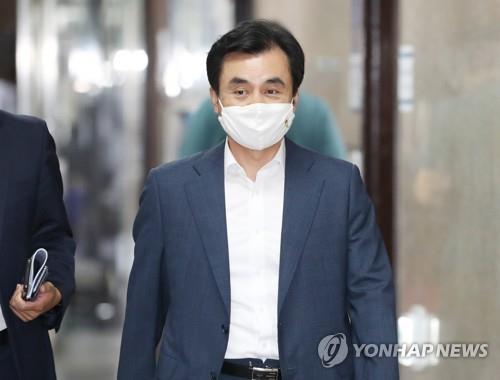 This file photo shows Rep. Ahn Gyu-back of the ruling Democratic Party at the National Assembly in Seoul. (Yonhap)