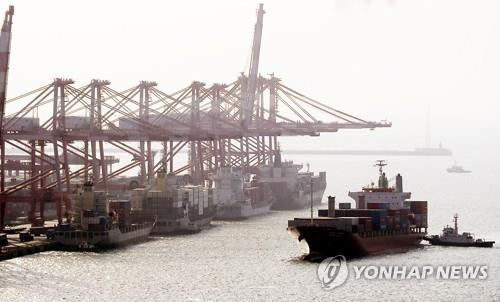 (2nd LD) S. Korea's exports rise 25.8 pct in 2021 to hit all-time high