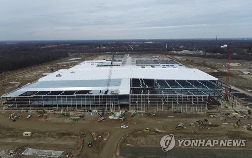 This file photo, provided by LG Energy Solution Ltd. on March 12, 2021, shows its battery plant under construction in Ohio, the United States, through the joint venture with General Motors Co. (PHOTO NOT FOR SALE) (Yonhap) 