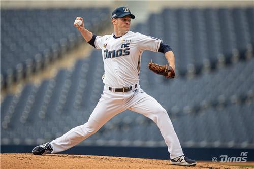 In this March 17, 2022, file photo provided by the NC Dinos, Drew Rucinski of the Dinos pitches against the Hanwha Eagles during a Korea Baseball Organization preseason game at Changwon NC Park in Changwon, some 400 kilometers southeast of Seoul. (PHOTO NOT FOR SALE) (Yonhap)