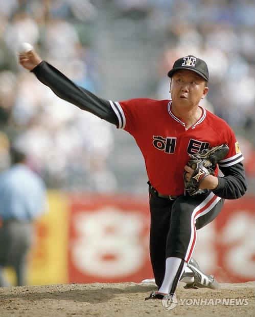 Dominant pitcher, all-time home run leader named to KBO's 40th anniversary team