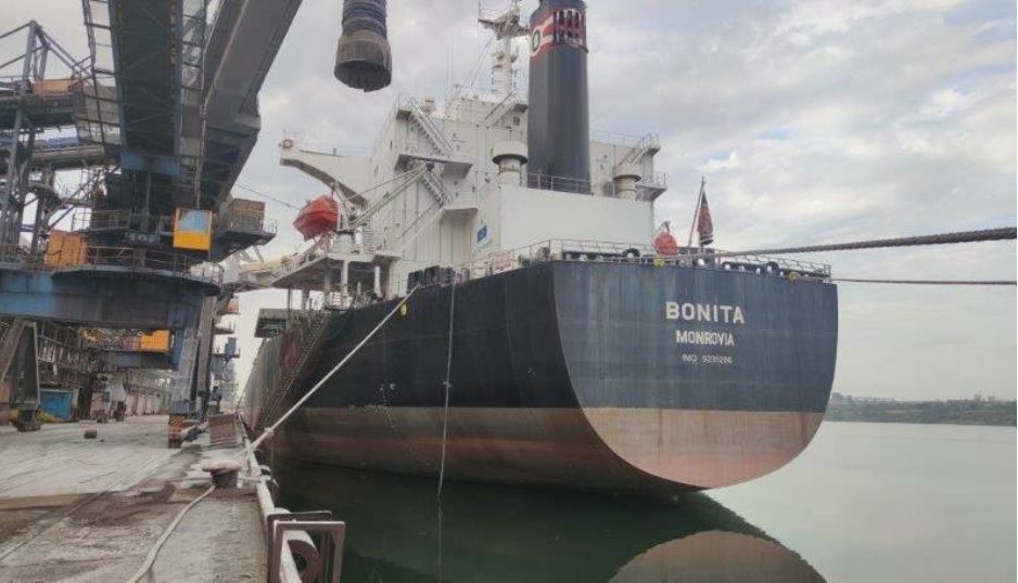 This photo, provided by POSCO International Corp. on Sept. 5, 2022, shows a South Korea-bound vessel carrying corn waiting to depart from a port in Ukraine. (PHOTO NOT FOR SALE) (Yonhap) 