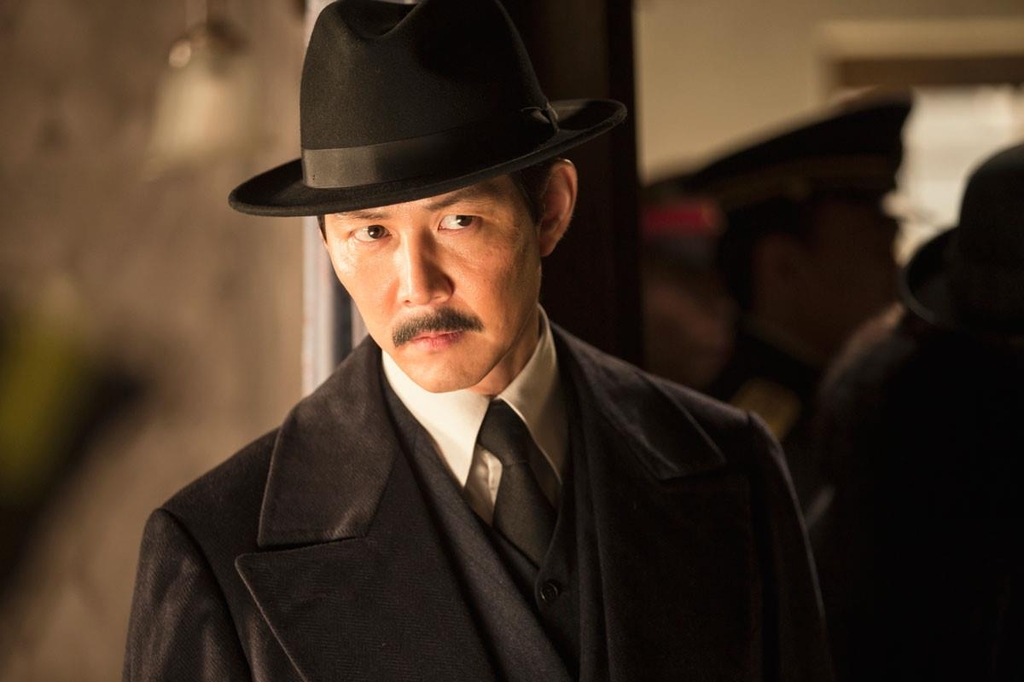 This image provided by Showbox shows a scene from "Assassination" (2015). (PHOTO NOT FOR SALE) (Yonhap)