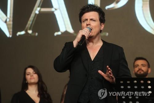 Laurent Ban, the lead cast and director of the French-language musical "Napoleon," sings during a press preview session held at Lotte Hotel World in southern Seoul on April 17, 2023, in this file photo. (Yonhap)