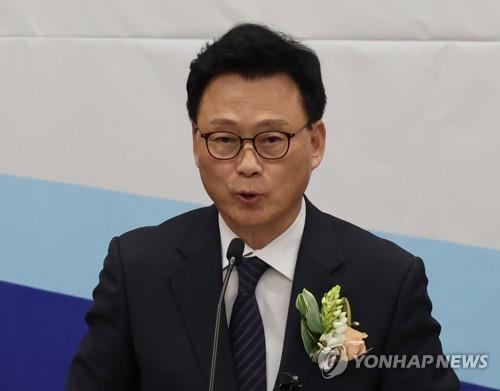 Rep. Park Kwang-on, the newly elected floor leader of the main opposition Democratic Party (DP), speaks at the National Assembly on April 28, 2023. (Yonhap) 