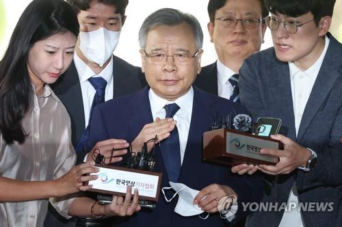 In this file photo, former special counsel Park Young-soo (C) attends a court hearing in Seoul on Aug. 3, 2023. (Yonhap)