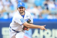 (Yonhap Interview) After strong KBO debut, Lions starter Connor Seabold trying to get his groove back