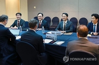 (LEAD) S. Korea, U.S. kick off new round of trade talks in Washington