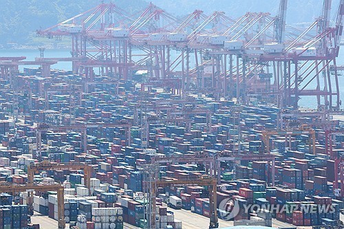 Containers await shipment at a port in the southeastern city of Busan, in this April 30, 2025, file photo. (Yonhap)