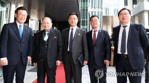 Un officiel nord-coréen visite le hub technologique à Pangyo