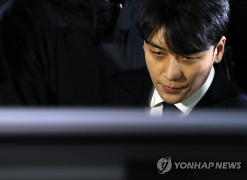 Mandat d'arrêt requis contre Seungri pour détournement de fonds et proxénétisme